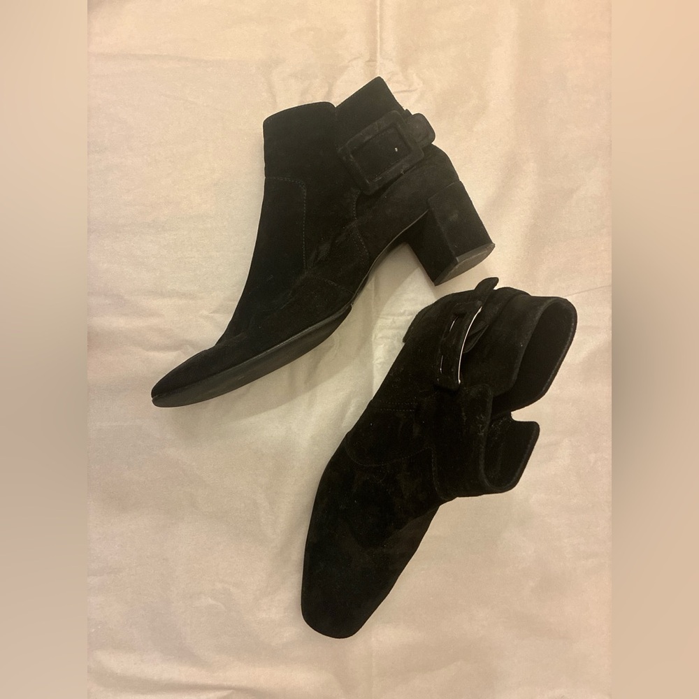 Roger Vivier Black Suede Boots